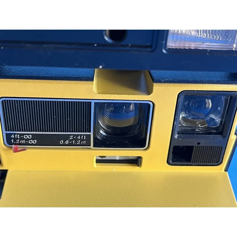 Vintage Polaroid Job Pro Instant Film Camera 600 w Strap FOR PART OR NOT WORKING